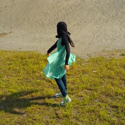 eits_bagidua's profile picture. an early adult woman.