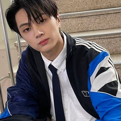 s4ludes's profile picture. lf commission soon 📖🌷☕