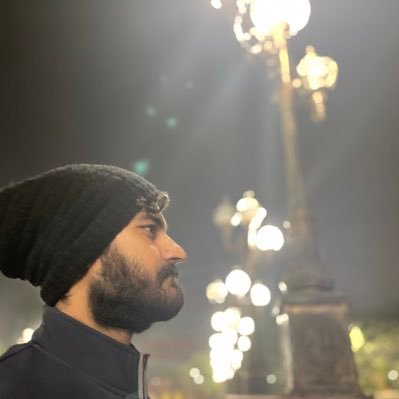 ritesh1497's profile picture. Human Version of Tangled Earphone || कालः सर्वं विरोपयति