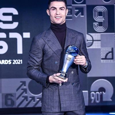 Introvert/♉
@Arsenal 🔥 ❤
@Cristiano 💝fútbol 💝
(Gen Z)Popular loner ...👏