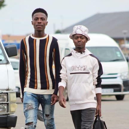 I am artist ,actor ,poet , director  &musician..

God first 
Huslter
Easy to go with person
Everyone is my friend
Crazy about art
Izwesinalo ❤️❤️ is the future