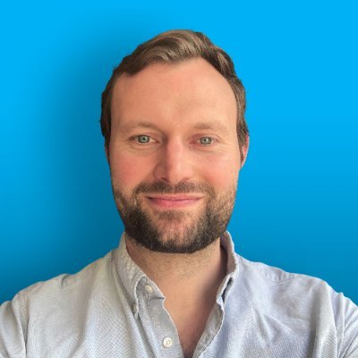 FullStein's profile picture. Glass half full kinda guy 🥛