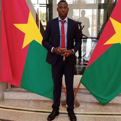 RombaZakaria's profile picture. 