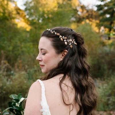 plantygracey's profile picture. world’s okayest 🪴🌈 she/her