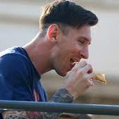 Compte de difusió dels articles i les entrevistes del col·lectiu La Milanesa de Messi