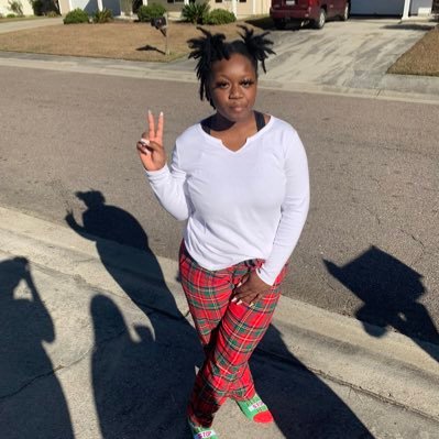 | 19 🤸🏾♀️| 1896 U💙❤️🐶 | 👻: muffmuf | ig @theoneashantiiiii_ |
