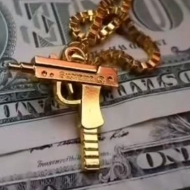 6TWPY's profile picture. البحر مالح والناس مصالح.؟،؛