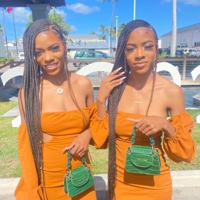 St.Kitts proud 🇰🇳☀️🌴Caribbean girls•Educators 👩🏾‍🏫 •Influencers 🛍Twins•25 🤍✨