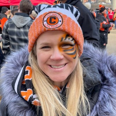 Die-hard Bengals fan trying to raise two cubs to carry the next generation. WHO DEY!