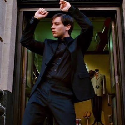 requiemares's profile picture. 