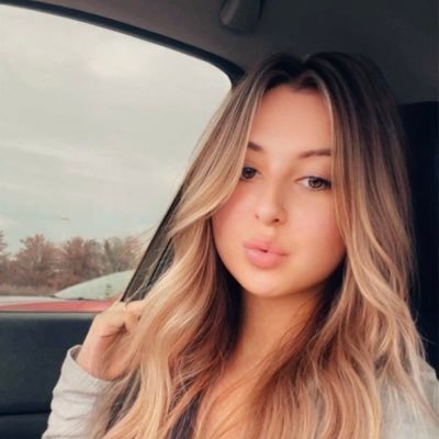 Haleyb1223's profile picture. 