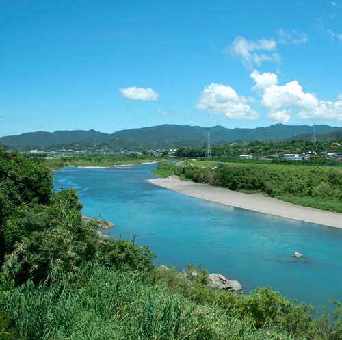 日高川町は、日本一楽しいヤッホーポイントや安珍清姫伝説で有名な道成寺、紀州備長炭日本一などで有名な町です。 YouTubeやってます！→https://t.co/IBELWTbBgD