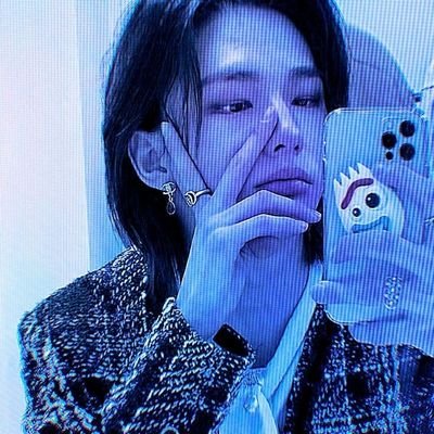 HW4NG_HYUNJ1N1's profile picture. . . . ๑ ꖛ👤愛を信じる' ℍ𝘄𝚊𝗻ց 𝗛𝕪u𝗡𝚓𝗂𝗇 ⳼ * ☁️ . . . ¡ ! 𝙇 𝙊 𝙑𝙀 . . .