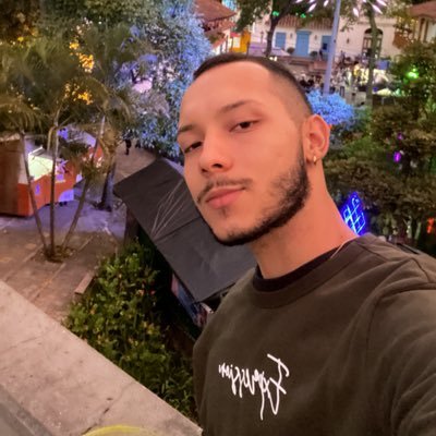 gorgsh_e's profile picture. ✨🐻 también me encuentran en: https://t.co/9FzyeSajEw