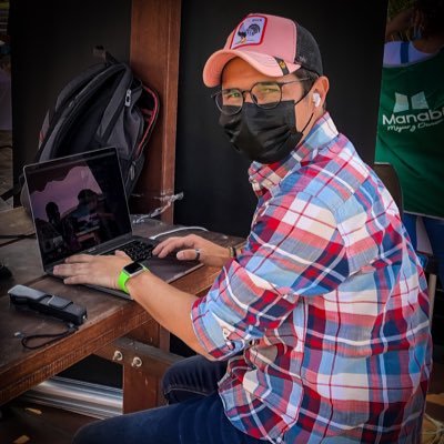 Papá de Jimito, Mia, Lucca y Domenica // Diseñador Gráfico y Audiovisual - Dep. de Comunicacion en Portoaguas // Barcelonista // Portoviejo - Manabi - Ecuador