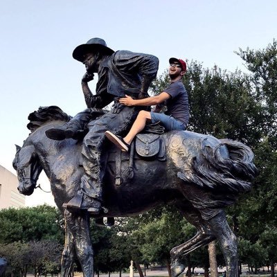 Woodedcode's profile picture. #100devs 
#softwareengineer