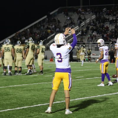 5’9 145 | CO📙2024 | QB,slot,safety, DB| brack | 4.0 gpa | 2 sport varsity athlete | 4.6 40yd | 245 squat | 225 bench | 245 deadlift | 165 clean |