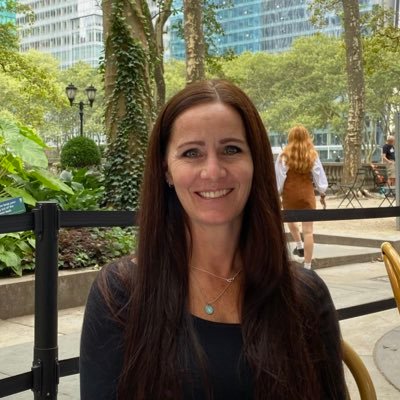 rella7213's profile picture. 