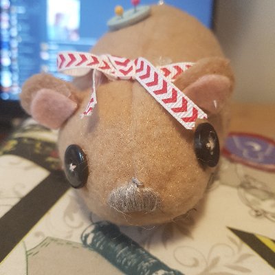 Special side twitter to @kurolyonesse specifically for Sleeping Seamstress stuff! Commissions are ALWAYS open!