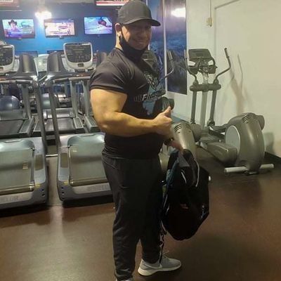 Norcalfitdude1's profile picture. faith. 🙏 family.👨‍👩‍👧‍👧 fitness. 💪friends. 👊