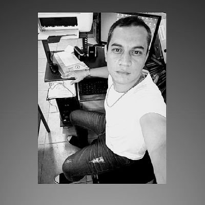 Boca Juniors💙💛💙
Sarmiento    ♥️💛♥️
Periodista Deportivo🎙️📒
Tec. Comunicación Social en Proceso 
Peronista ✌️🇦🇷💚
Padre de 👧🏻 🥰