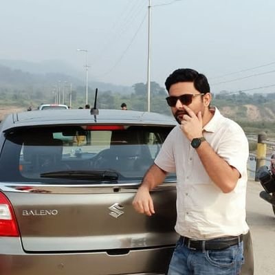 viksit083's profile picture. Engineer by profession # Human being by heart # बुलंदी के हर आसमान को छुओ पर ज़मीन पर खड़े होकर 🙏