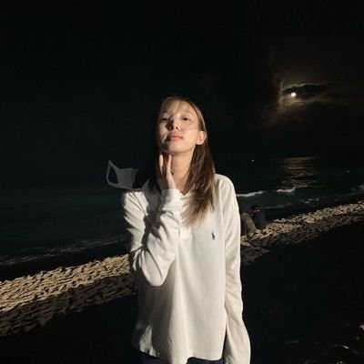 cr: tlh & statistical probability of falling in love | 14 yo, intp, 3rd year of hs ♡︎ 📚: 0/25 || #studytwt and #booktwt