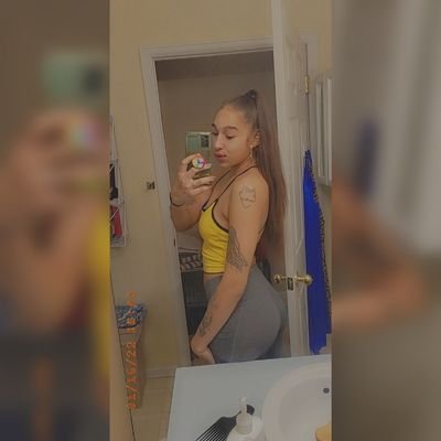 snapchat: cynthiatrue 22❤️🔥🤘💥here for a good time not a long time🤞Dont be scared...but I'm a Gemini ♊🤪
