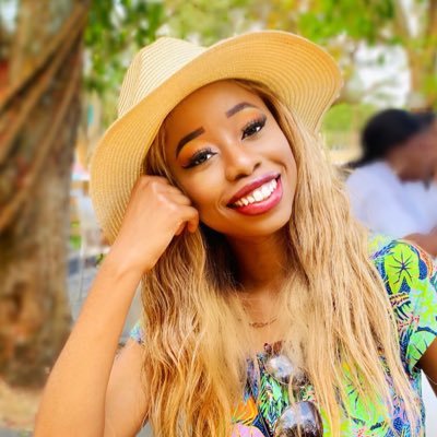 NtombzMas's profile picture. Filmmaker 🎬 • Performer 🎭💃🏽 •  God before everything •