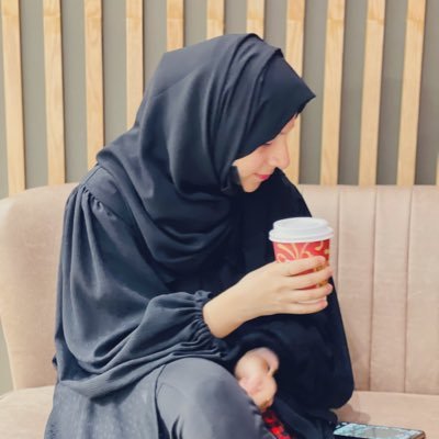 t_shahana23's profile picture. tried to stop my shine but I’m still lit.💩