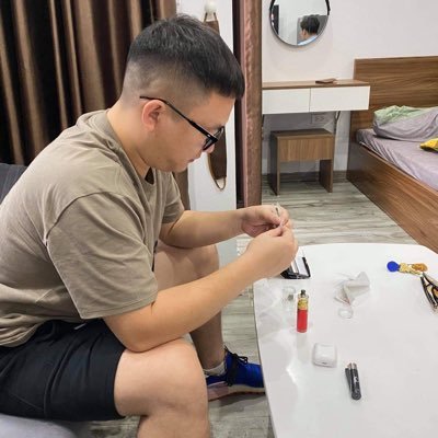 PHT142's profile picture. 