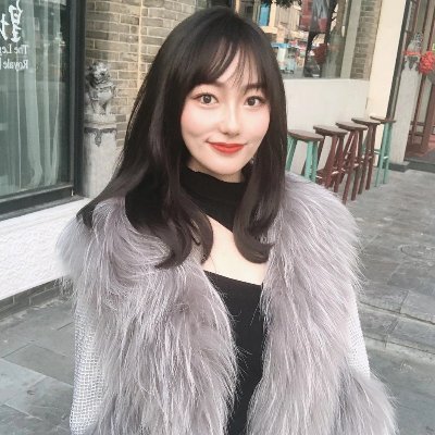 Songbingshu's profile picture. 热爱分享生活的空乘小姐姐一枚~兼职模特/2022年进入币圈/对web3感兴趣/现在还持有 #BTC #ETH 和一些小图片😘😘