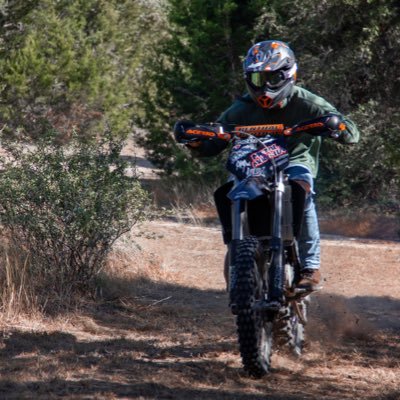 cobyhowerton's profile picture. 📝