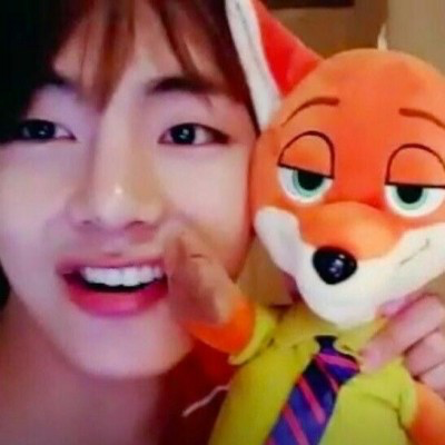 #BANGTAN = 🏡
(♡) thv
— tae luces como un sueño