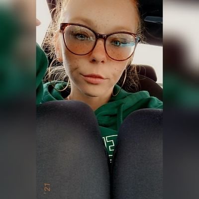 WoahhSailor's profile picture. hi im han and i tweet sometimes • mom • weirdo • pens&bruins •  125 lb weight loss