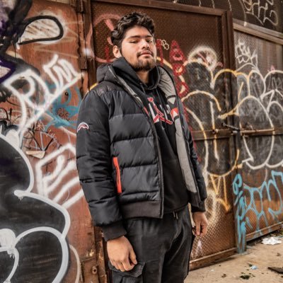25 | Hustler & Professional Idiot | Sharing new ways to making money outside the 9-5