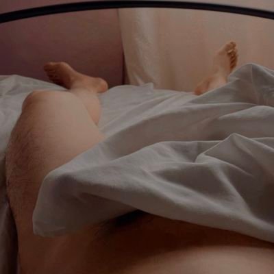 Soy bi, caliente, limpio y muy discreto para encuentros. Busco casados, curiosos para experimentar una mamada de verga. ¡Todo Discreto!.