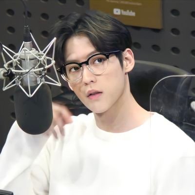 GurlzMelo's profile picture. Multi | #Melody #LOΛE #Light #Inspirit #Carat