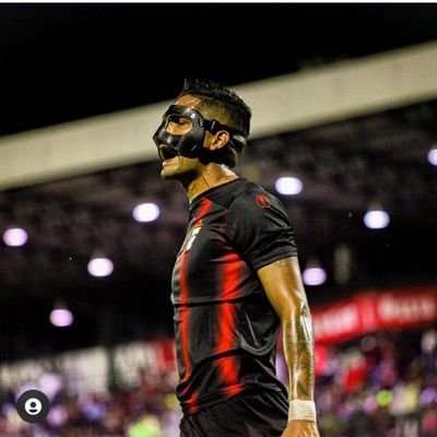 •ROJO COMO LA SANGRE QUÉ RECORRE MIS VENAS Y NEGRO COMO LAS NOCHES DE TUS GLORIAS•.
@Deportivolara 🔴⚫
#SalvemosAlDeportivoLara 

También se habla de #FUTVE🍷