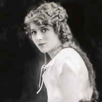 Mary Pickford(@TheMaryPickford) 's Twitter Profile Photo