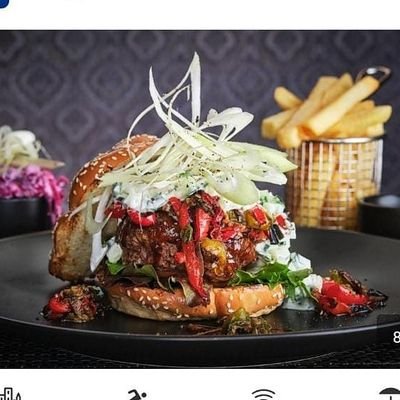 Likha43257590's profile picture. Selling weaves