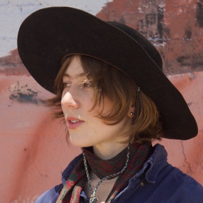 charliemoses15's profile picture. a feral animal