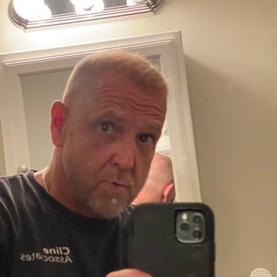 DavidGraybill65's profile picture. Dad, Believer, Dawg Fan 🐶🐶 🐶♥️♥️♥️ 🏆🏆
