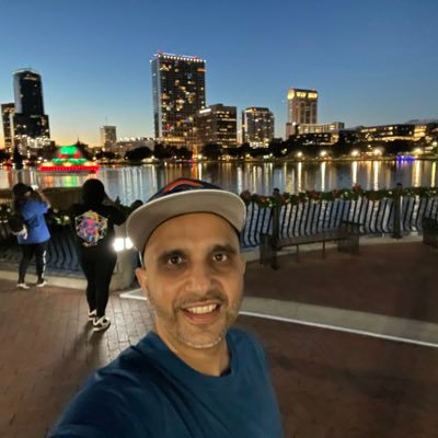 Passion for sports and real estate while living a well-balanced healthy lifestyle. Positive vibes appreciated. #eXpCommercial
