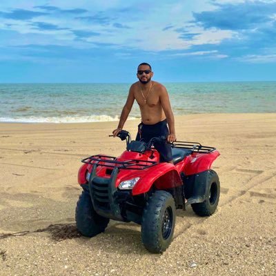 Neguinh10941466's profile picture. Persistir sempre, desistir jamais 💪🏽