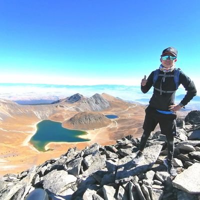 diegooeag1042's profile picture. 