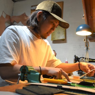 invisible_kazu's profile picture. 長野県伊那市で革製品を作りながら農業をし、空き家をリフォームして2023年4月にオープンしました「湯小屋 霞-kasumi-」