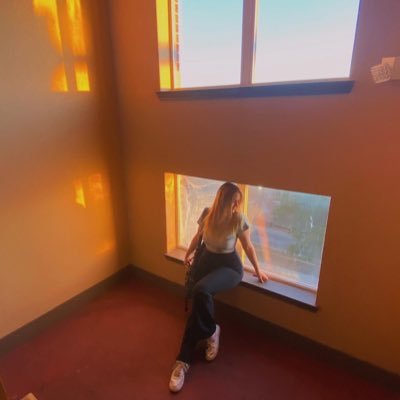 jillian_randles's profile picture. ;)