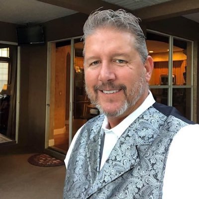 Donald001122's profile picture. 