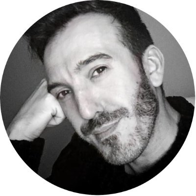 Vivo y escribo historias de ❤️ Sin ti soy prosa; contigo poesía.
